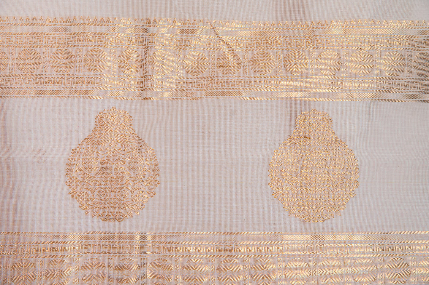 Kora Kanchi cotton with zari