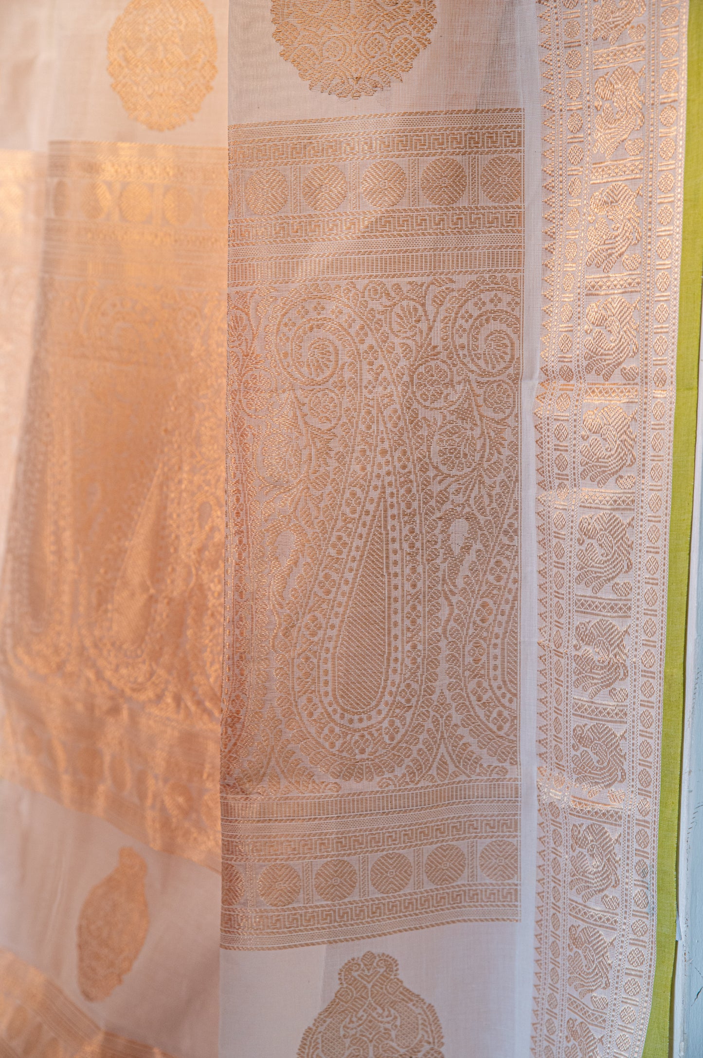 Kora Kanchi cotton with zari