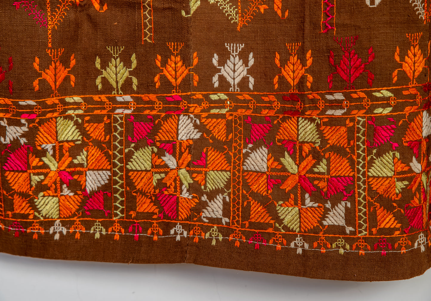 Vintage brown Phulkari Chaddar