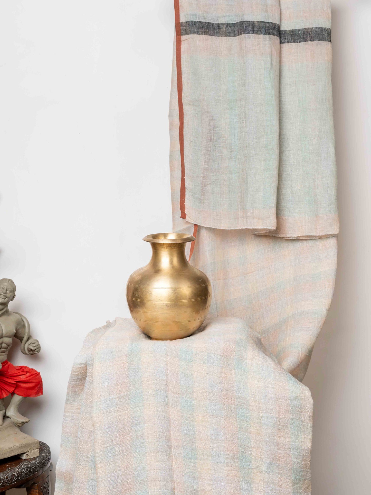 Vintage pure Linen with multicoloured grids