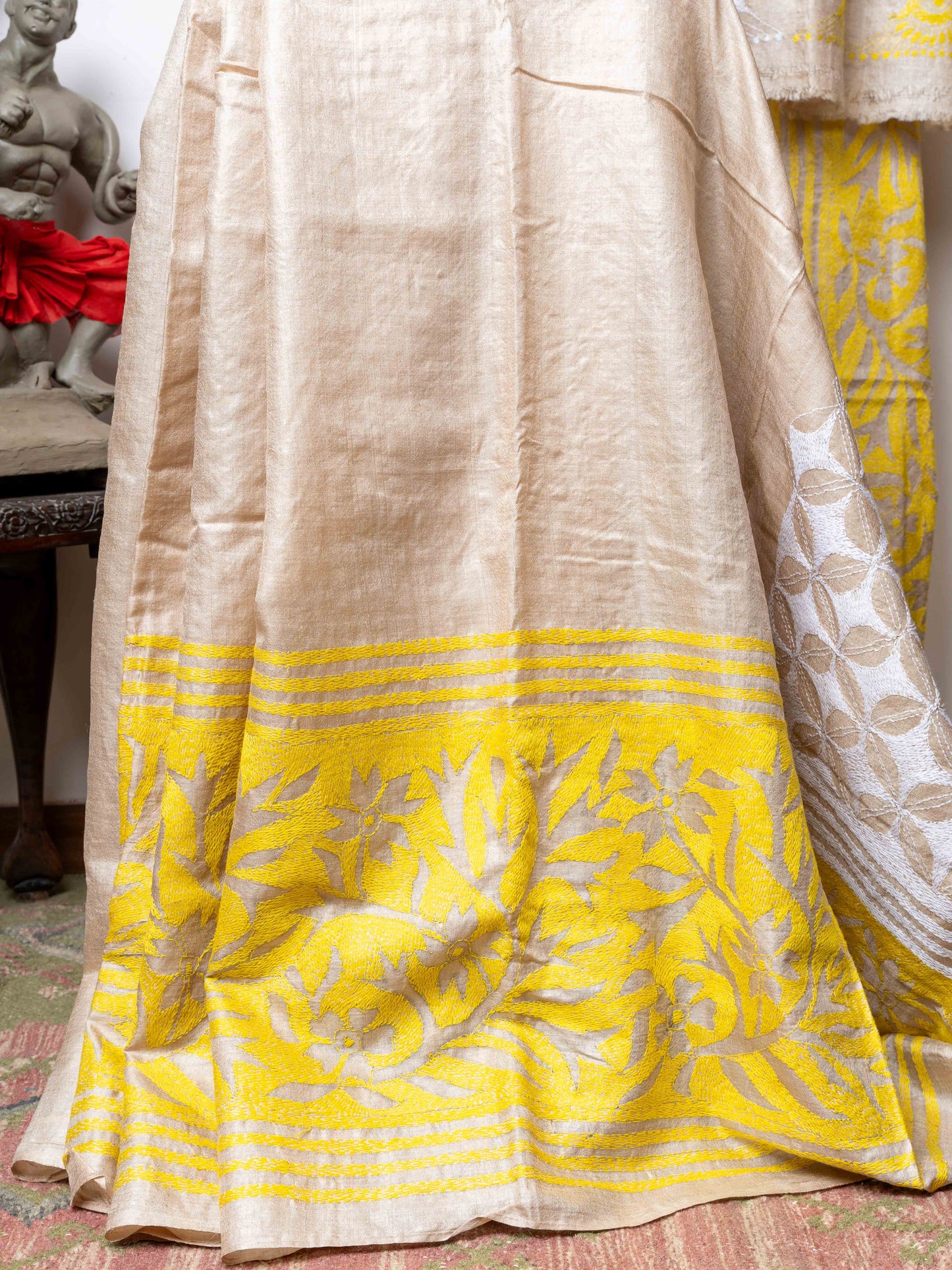 Gachhi Tussar Kantha with fusion motifs